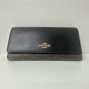 EUC Like New Womens Coach Signature Slim wallet